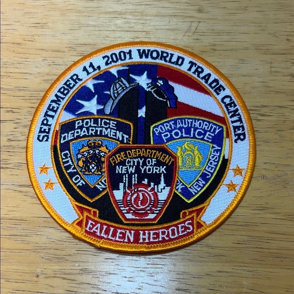 Commemorative Patch - Multicolor - Picture 1 of 2